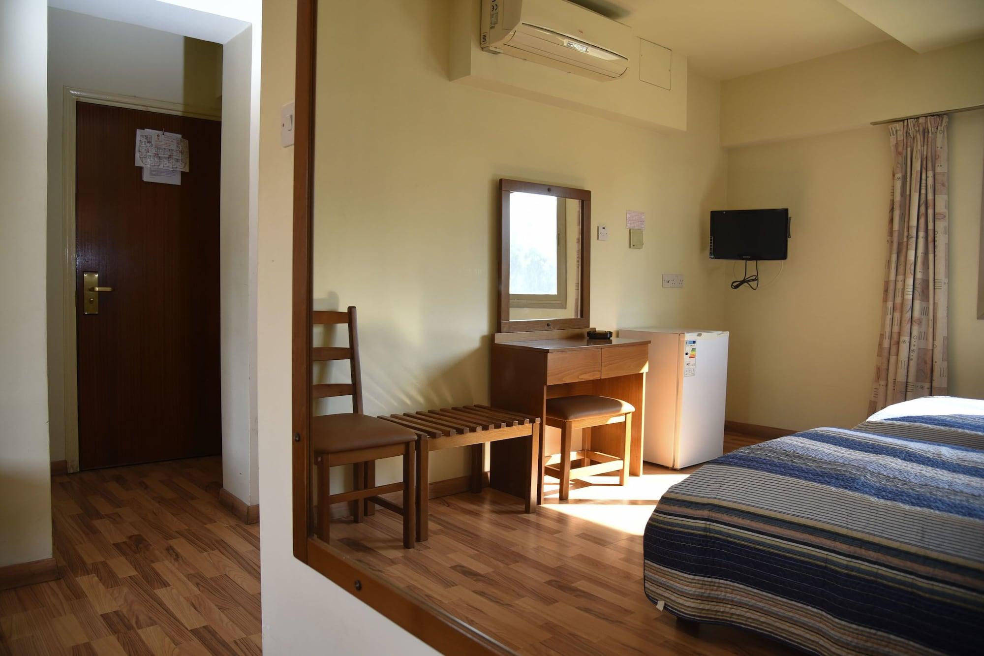 Elysso Hotel Larnaca Ngoại thất bức ảnh